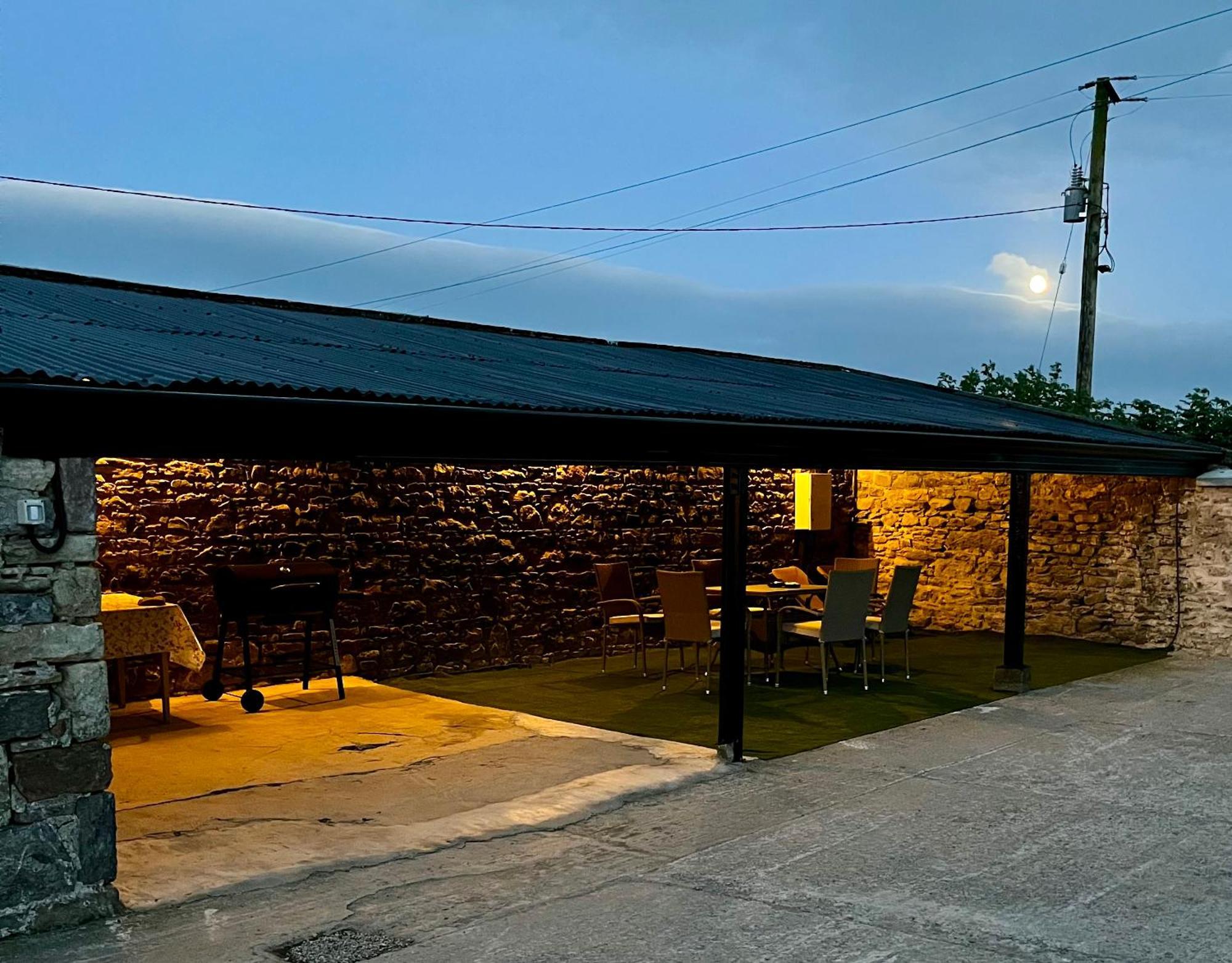 Tom Rocky'S Farmyard Villa Templemore Luaran gambar